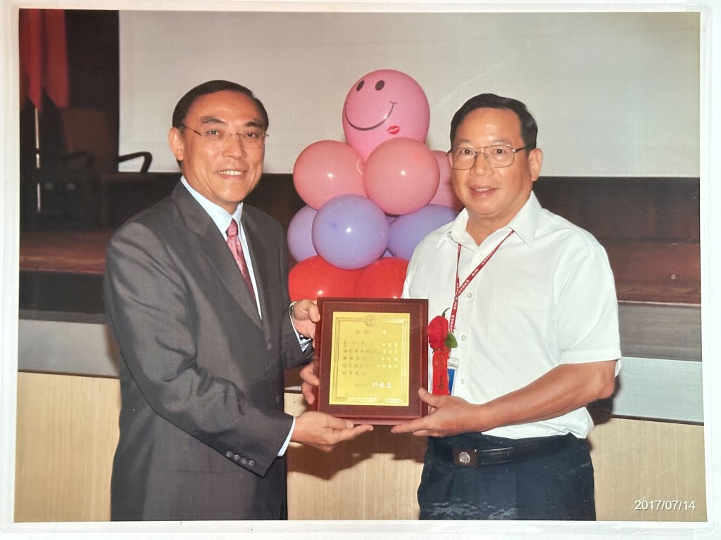 文書指紋筆跡印鑑鑑識專家--鄭家賢先生